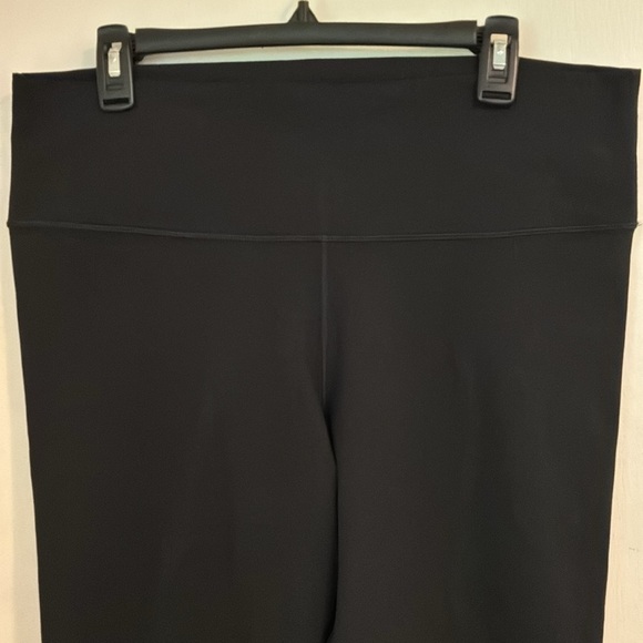 Fabletics High Waisted Powerhold Black Full Length Leggings - Picture 2 of 4